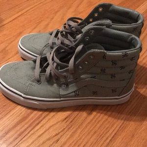 MLB New York Yankee Vans NWOT